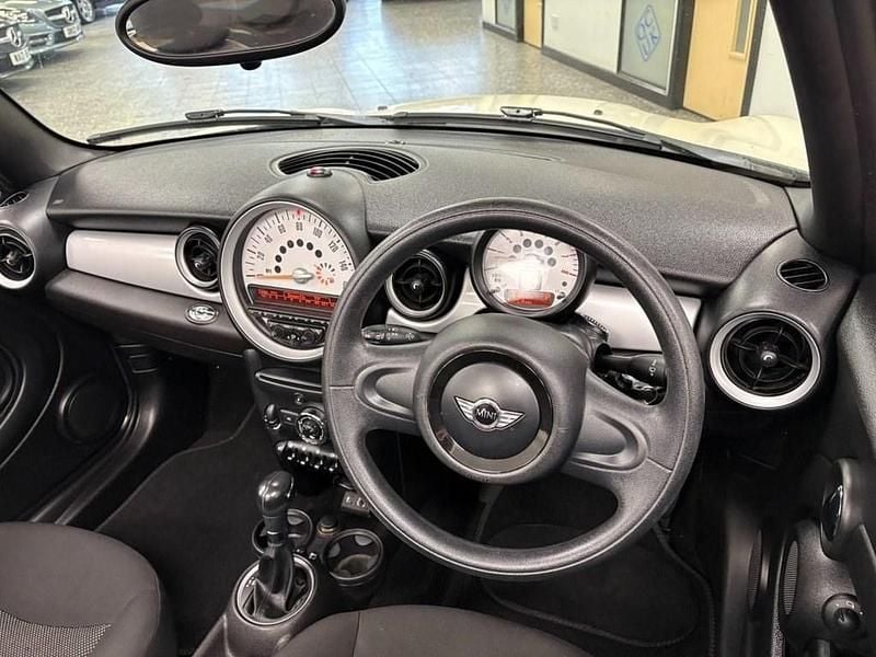 Used Mini Cooper Cabriolet 122 HP (89 kW) 2012 White Cabriolet