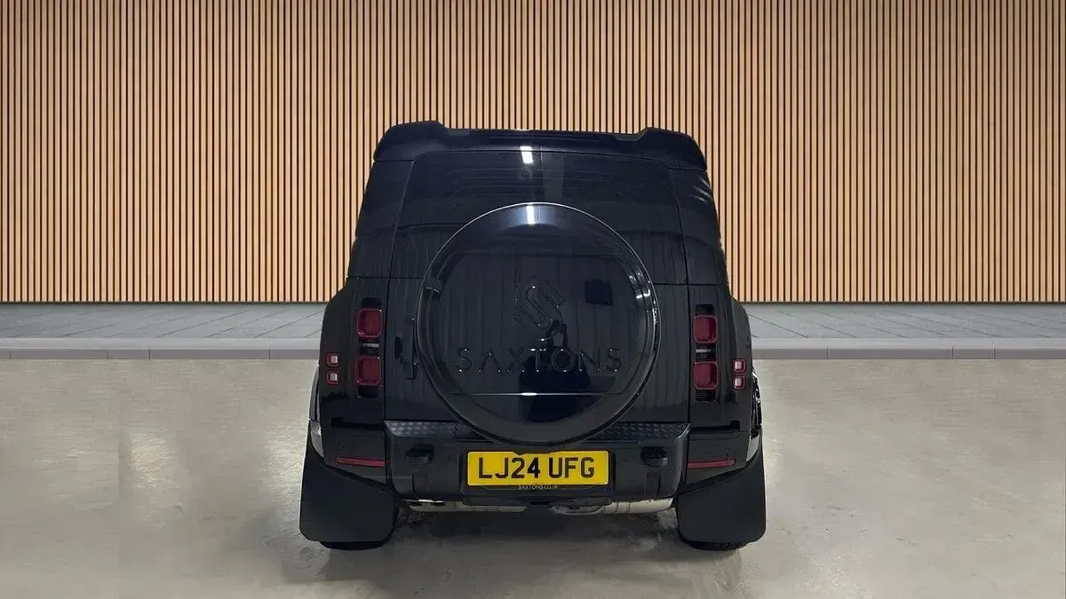 Used Land Rover Defender HSE Dynamic 2024 Black SUV