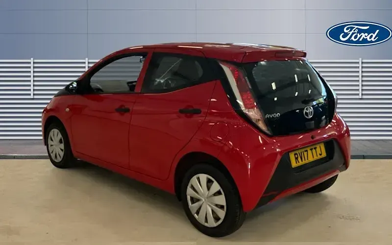 Used Toyota Aygo 69 HP (50 kW) 2017 Red Hatchback