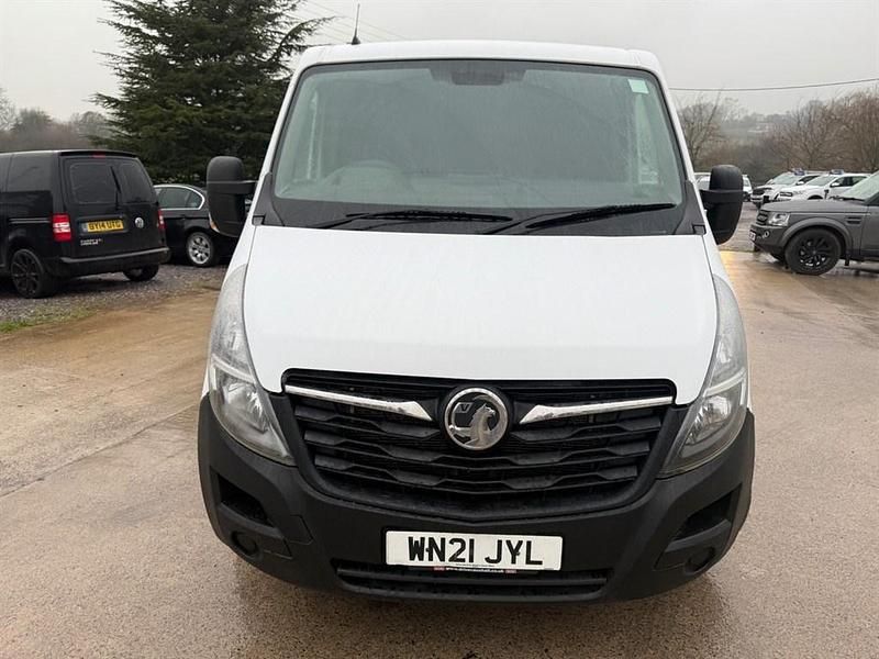 Used Vauxhall Movano 135 HP (99 kW) 2021 White MPV