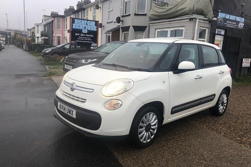 White Used 2014 Fiat 500L Pop Star MPV | £2,795 (Good price) - Image 1/1
