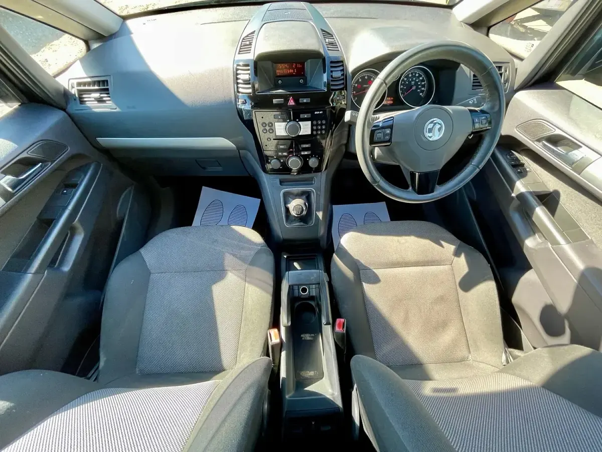 Used Vauxhall Zafira 115 HP (84 kW) 2013 Blue MPV