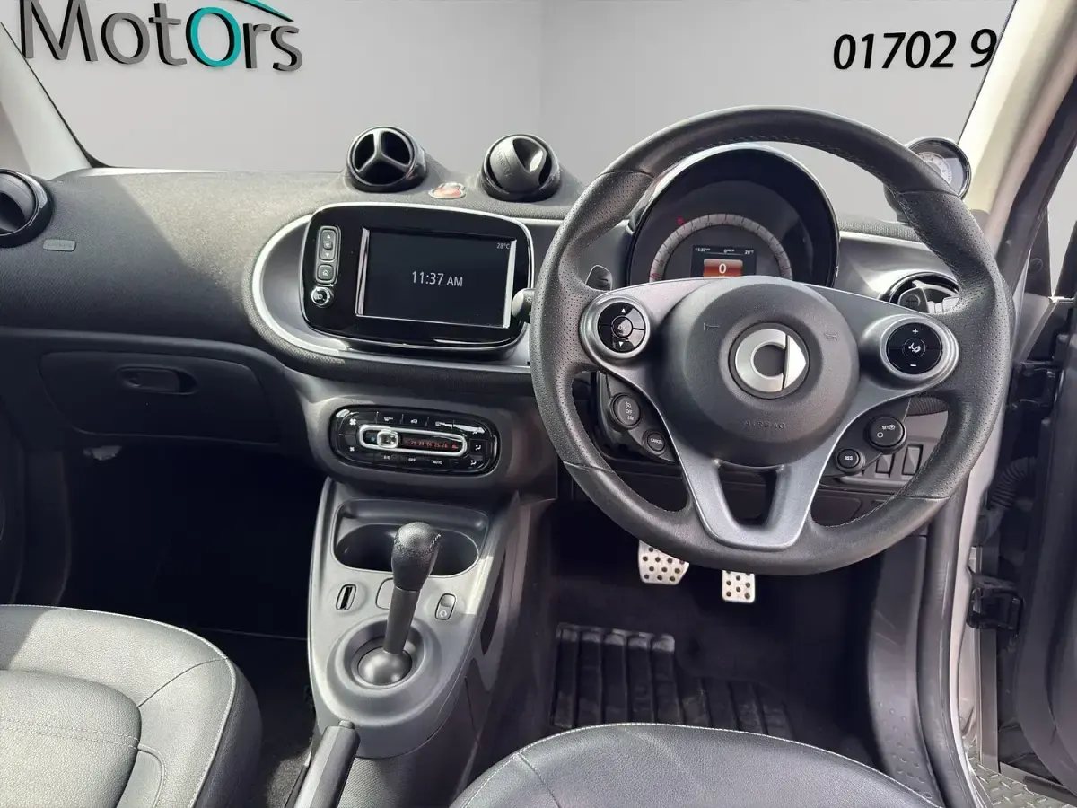 Used Smart ForTwo Coupé Premium 90 HP (66 kW) 2017 Silver Coupe