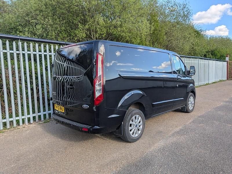 Used Ford Transit Custom Limited 130 HP (95 kW) 2020 Black Van