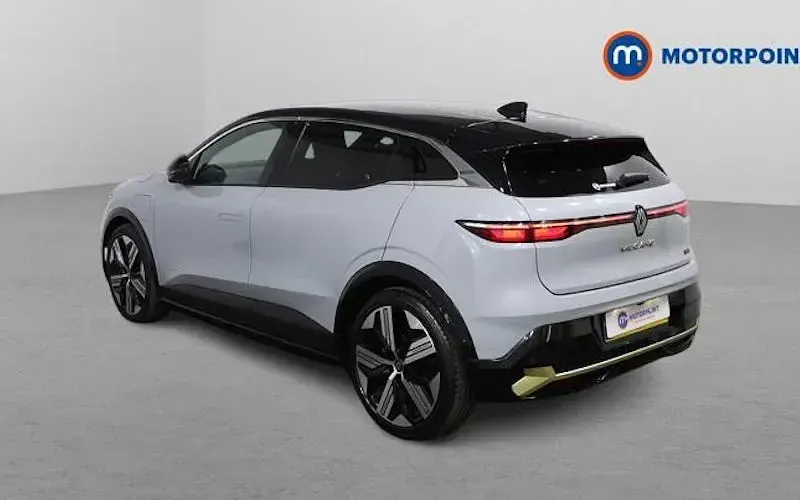 Usado Renault Megane E-Tech Iconic 160 kW (218 HP) 2023 Cinzento Citadino
