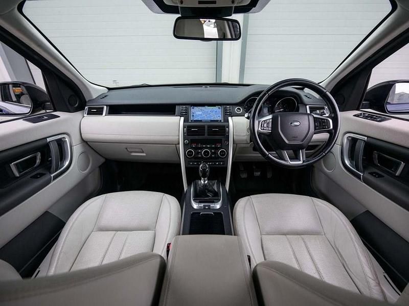 Used Land Rover Discovery Sport HSE 180 HP (132 kW) 2016 Blue SUV