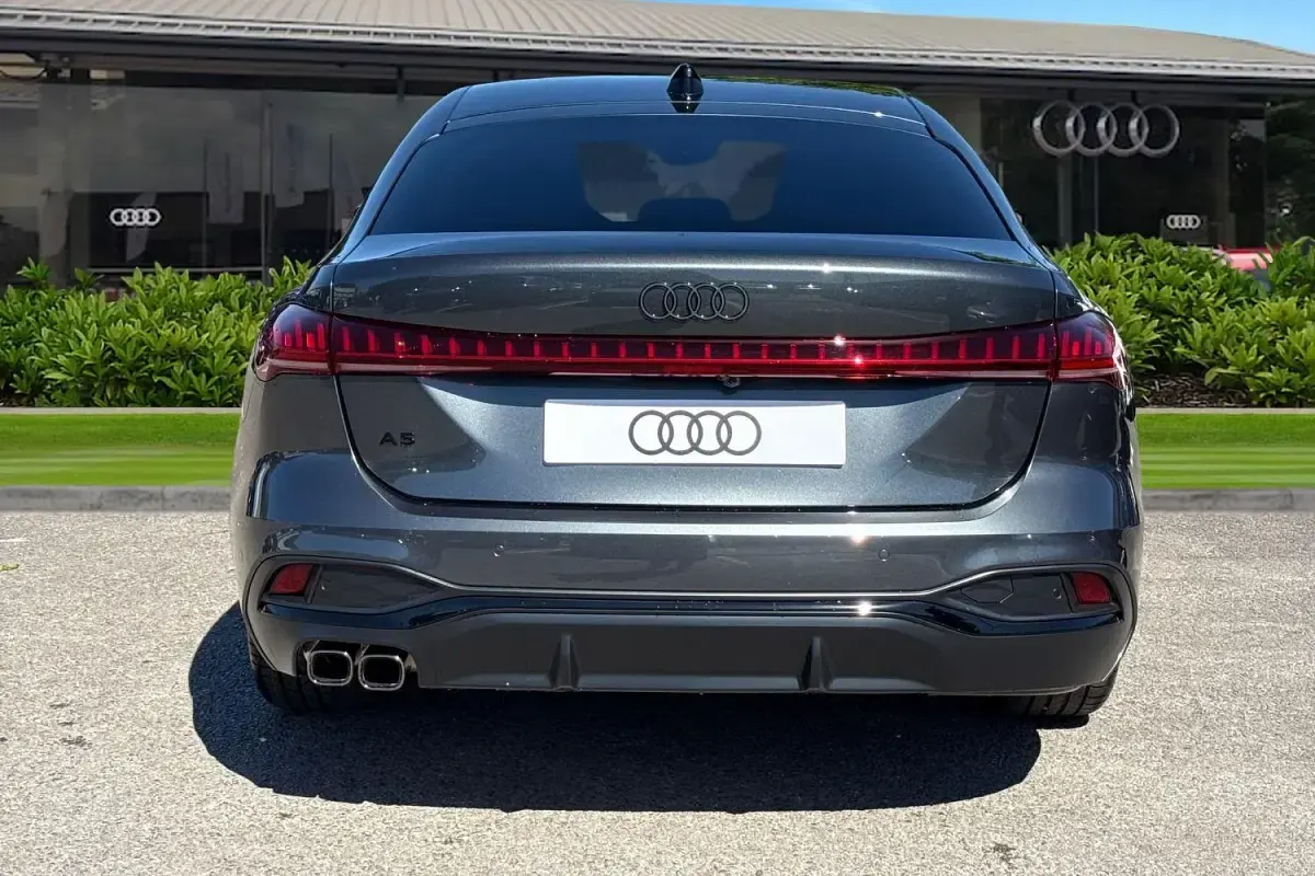 Ny Audi A5 Black Edition 2026 Grå Sedan