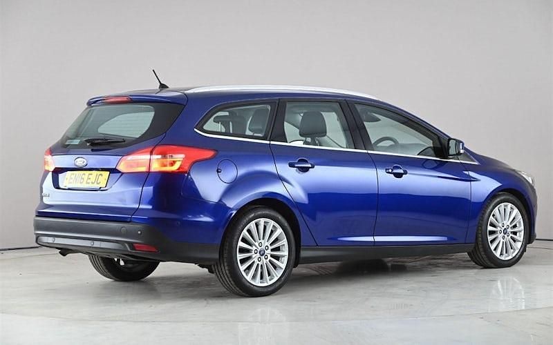 Used Ford Focus Titanium X 120 HP (88 kW) 2016 Blue Estate