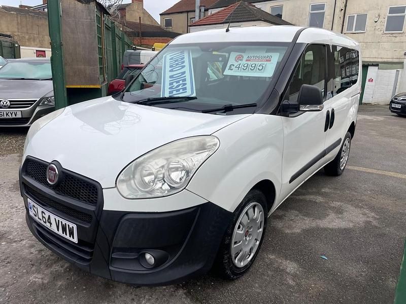 White Used 2014 Fiat Doblò Active MPV | £4,495 (Fair price) - Image 1/4