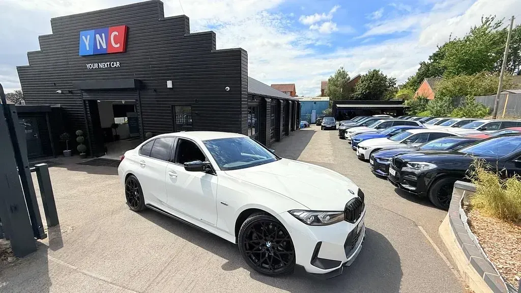 Used BMW 330e M Sport 292 HP (214 kW) 2023 White Sedan