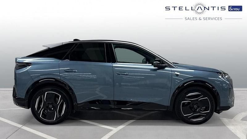 Used Peugeot e-3008 GT 152 kW (207 HP) 2024 Blue SUV