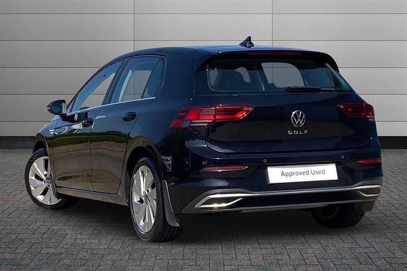 Used VW Golf VII Style 150 HP (110 kW) 2021 Black Hatchback