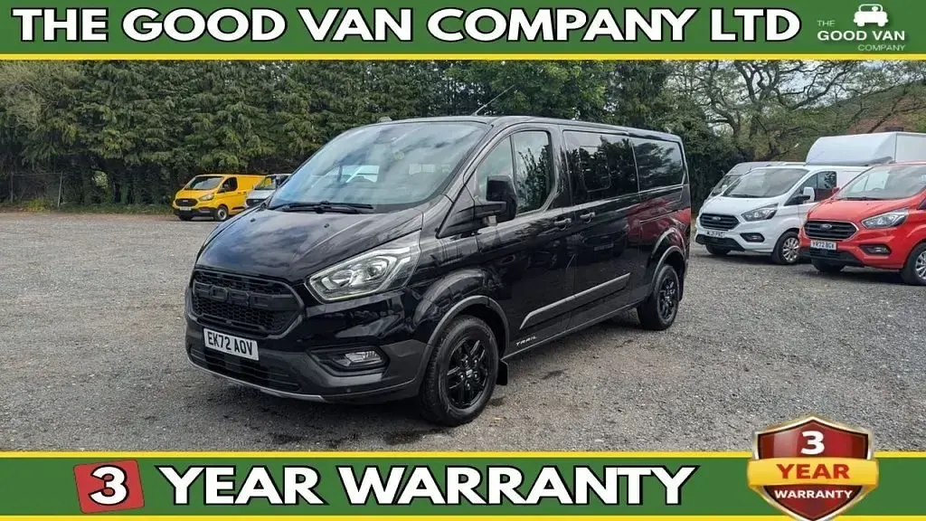 Begagnad Ford Transit Custom 130 HK (95 kW) 2023 Svart Kombi