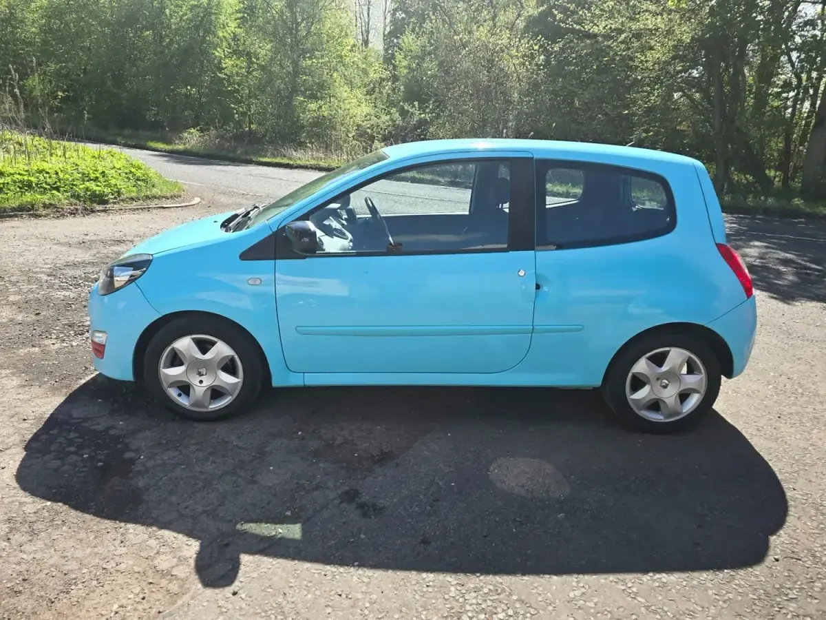 Używany Renault Twingo Dynamique 75 KM (55 kW) 2012 Niebieski Hatchback