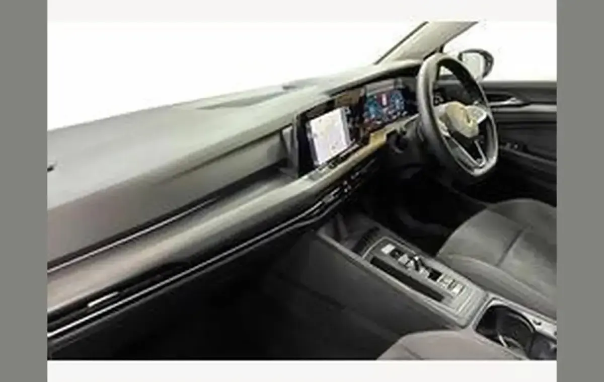 Used VW Golf VIII Style 147 HP (108 kW) 2021 White Hatchback