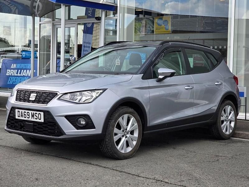 Used Seat Arona SE Technology 115 HP (84 kW) 2019 Silver SUV