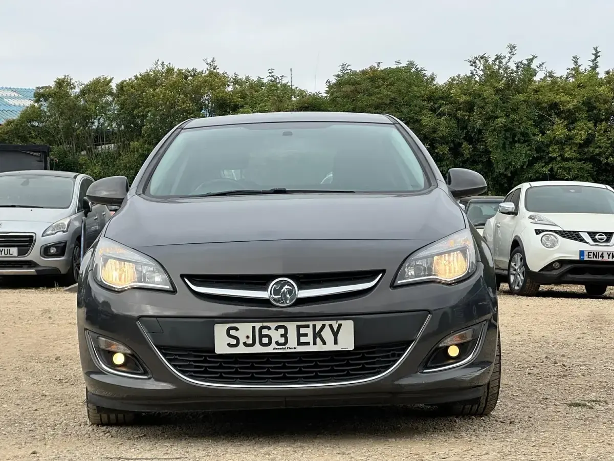 Used Vauxhall Astra SRi 2013 Grey Hatchback