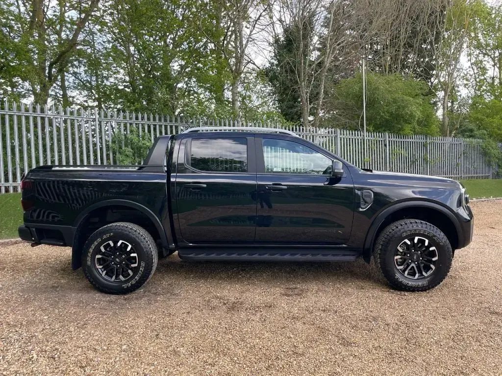 Used Ford Ranger Wildtrack 205 HP (150 kW) 2025 Black Pickup