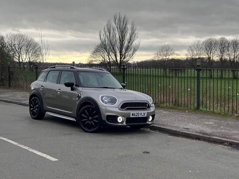Usado Mini Cooper S Classic 192 HP (141 kW) 2020 Prateado Citadino