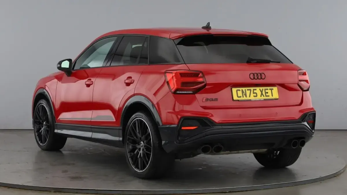 Używany Audi SQ2 Black Edition 300 KM (220 kW) 2025 Czerwony SUV