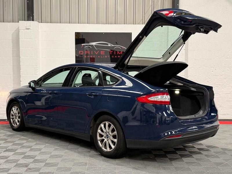 Used Ford Mondeo Style 2016 Blue Hatchback