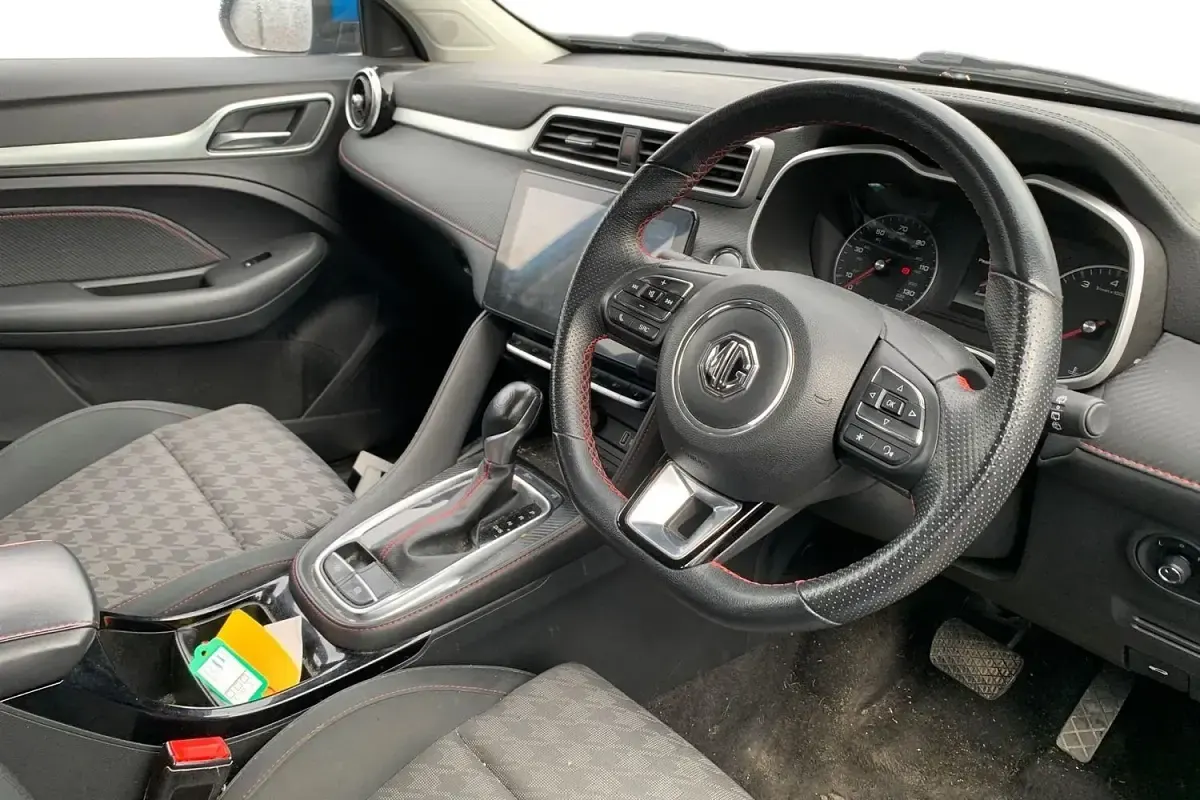 Używany MG ZS Excite 111 KM (81 kW) 2021 Niebieski SUV