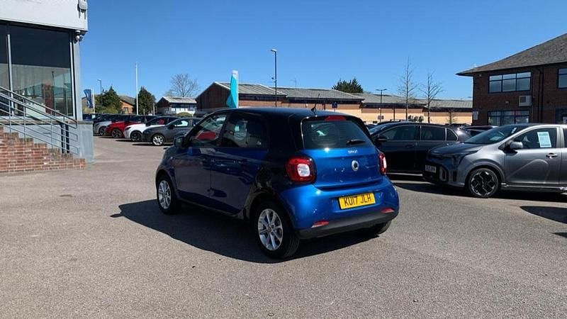 Used Smart ForFour Passion 70 HP (51 kW) 2017 Black Hatchback