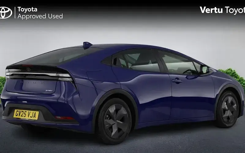 Used Toyota Prius Design 223 HP (164 kW) 2025 Lunar shadow (solid paint) Hatchback