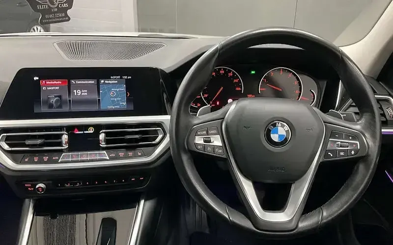 Used BMW 320 Sport Line 184 HP (135 kW) 2019 White Sedan