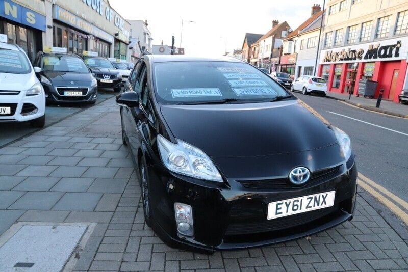 Used Toyota Prius T4 97 HP (71 kW) 2010 Black Hatchback