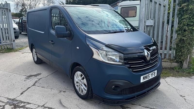 Usado Renault Trafic 2015 Prateado Monovolume