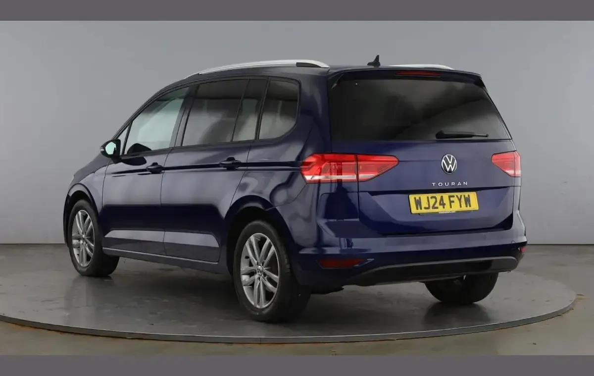 Used VW Touran Match 150 HP (110 kW) 2024 Blue MPV