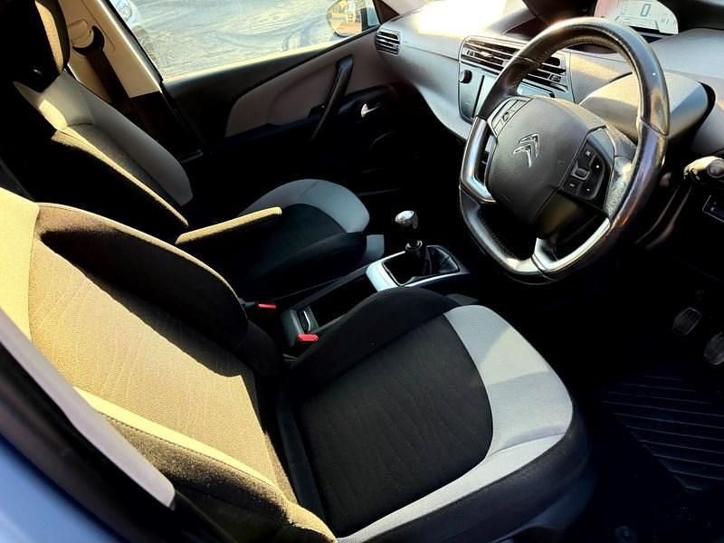 Used Citroën Grand C4 Picasso VTR Sport 115 HP (84 kW) 2015 Blue MPV