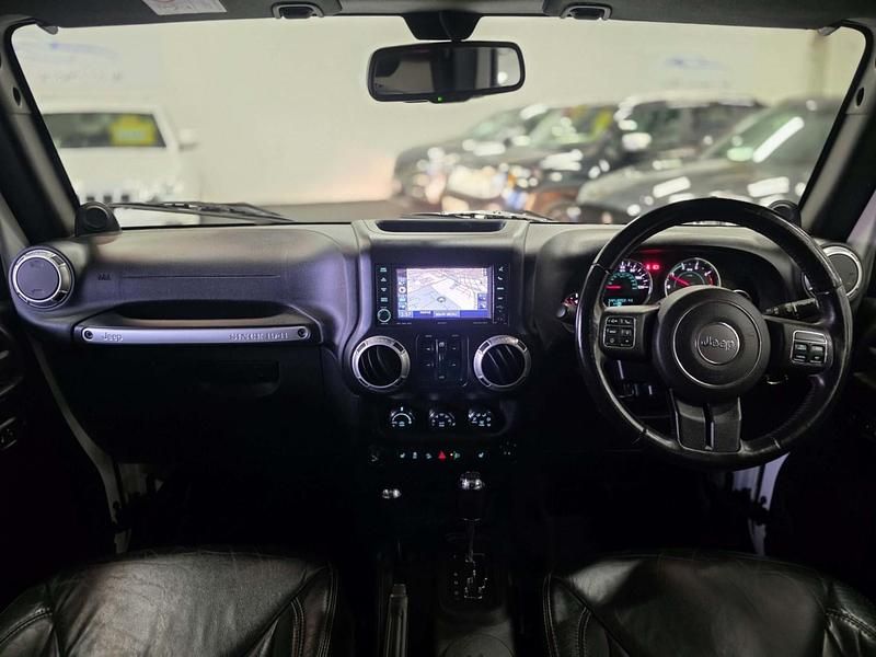 Used Jeep Wrangler Sahara 197 HP (144 kW) 2012 White SUV