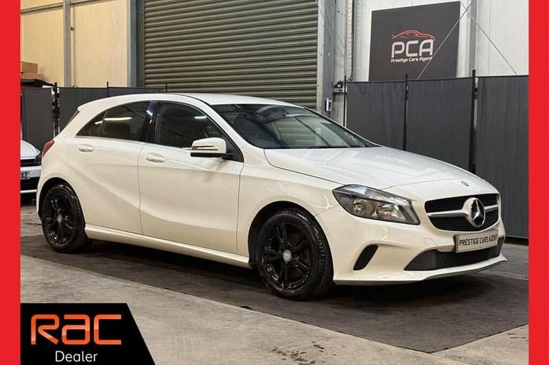 Used Mercedes A180 SE 122 HP (89 kW) 2015