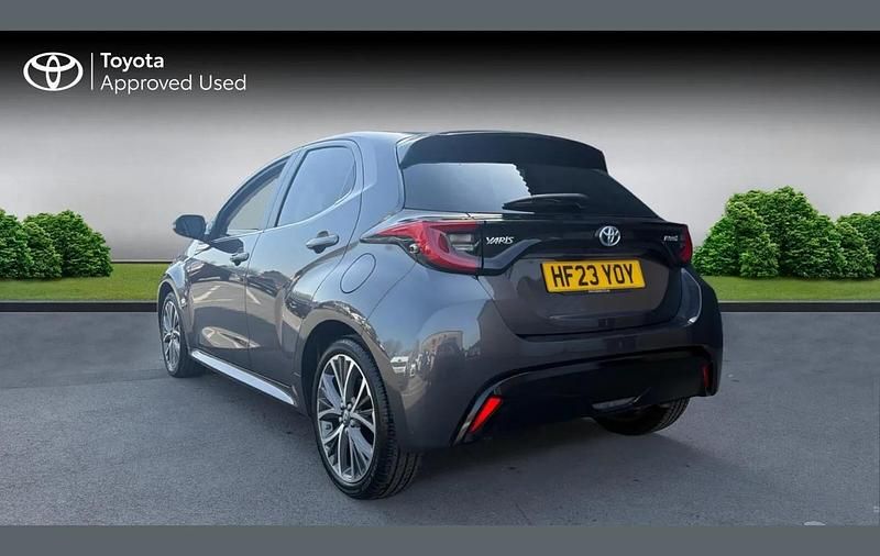 Used Toyota Yaris Hybrid 113 HP (83 kW) 2023 Grey Hatchback