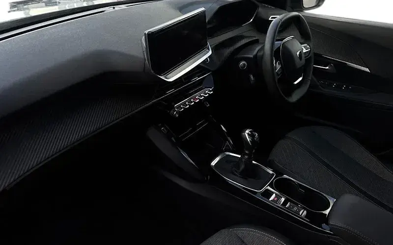 Used Peugeot 2008 Allure 131 HP (96 kW) 2024 Grey SUV