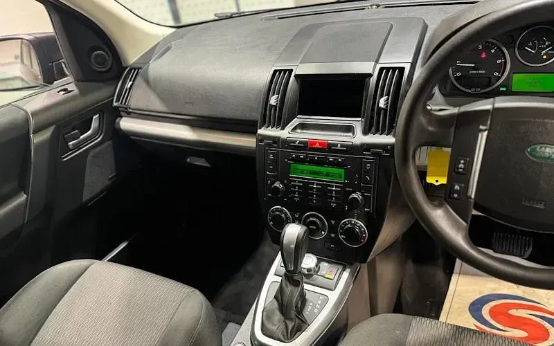 Used Land Rover Freelander 2 150 HP (110 kW) 2011 Black SUV