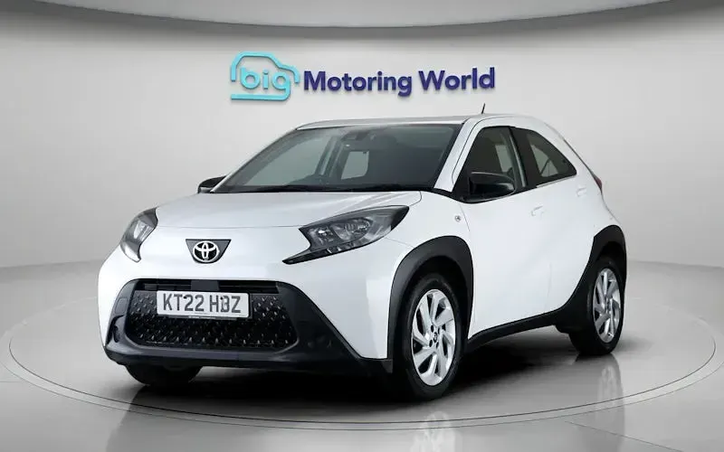 Used Toyota Aygo X PURE 72 HP (52 kW) 2025 SUV