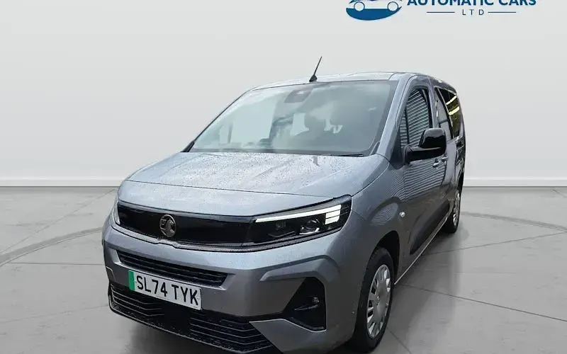 Used Vauxhall Combo Design Edition 100 kW (136 HP) 2026 MPV
