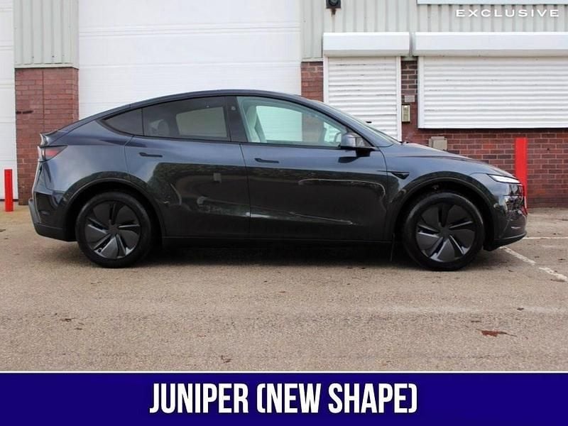 New Tesla Model Y Long Range RWD 286 kW (389 HP) 2025 Grey SUV