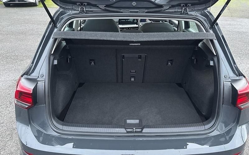 Used VW Golf VIII Life 131 HP (96 kW) 2024 Hatchback