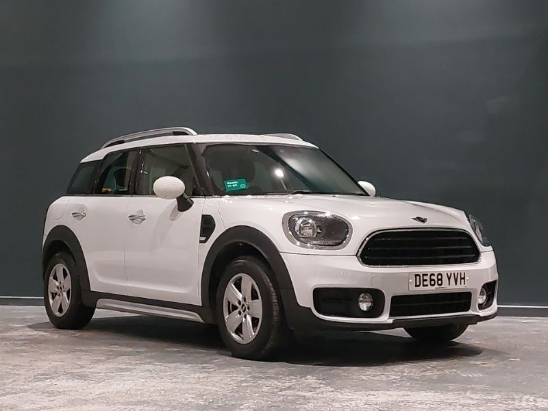 White Used 2018 Mini Cooper Countryman Chili SUV | £14,798 (Fair price) - Image 1/4