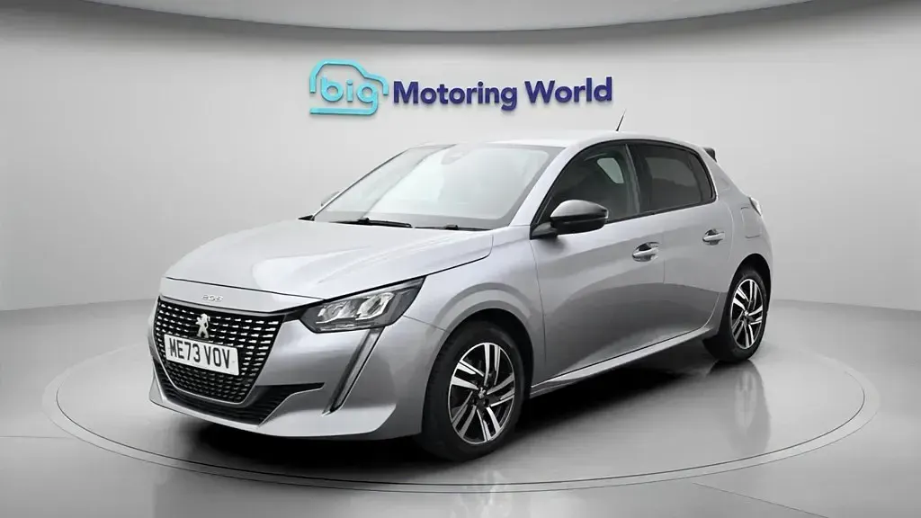 Gebraucht Peugeot 208 Allure+ 100 PS (73 kW) 2024 Grau Kleinwagen