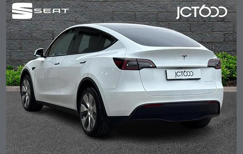 Used Tesla Model Y Long Range AWD 378 kW (514 HP) 2022 White SUV