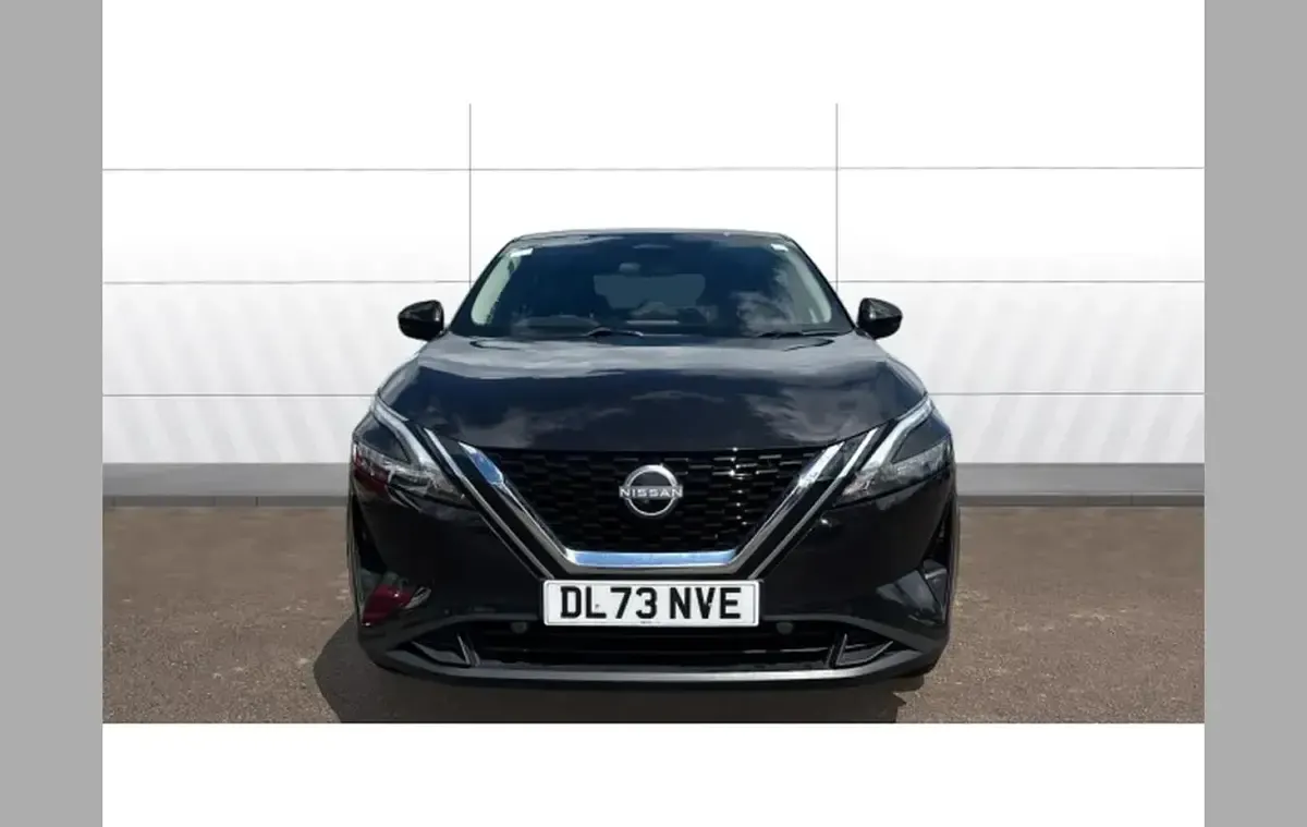 Used Nissan Qashqai Acenta Premium 155 HP (114 kW) 2023 Black SUV