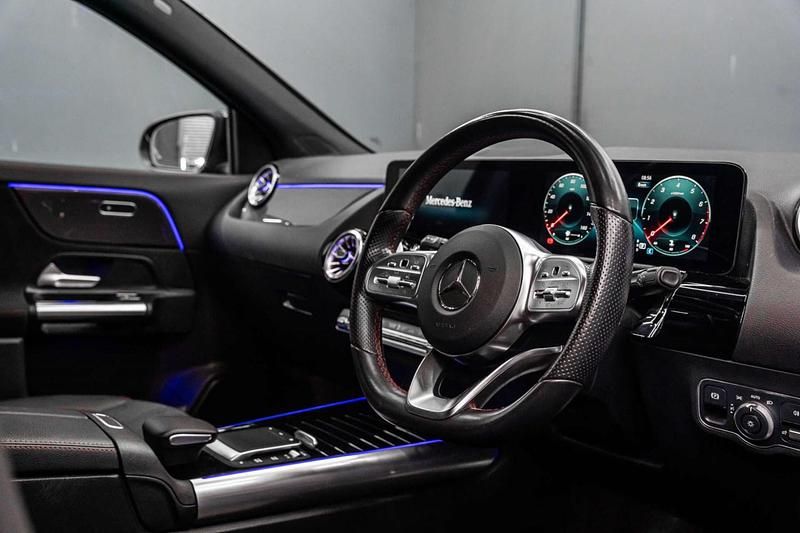 Used Mercedes GLA200 AMG Line Premium 163 HP (119 kW) 2022 Black SUV