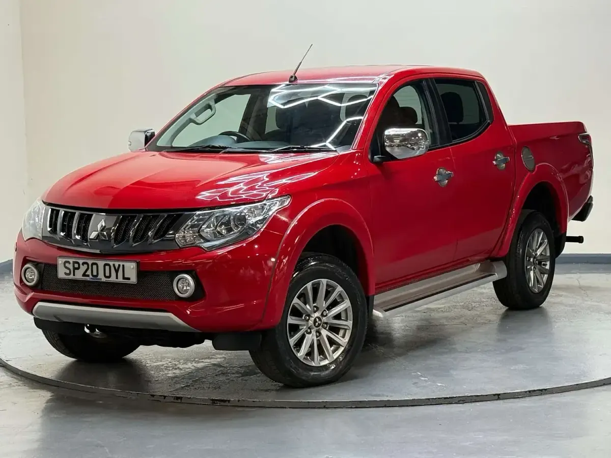 Used Mitsubishi L200 181 HP (133 kW) 2020 Red Pickup
