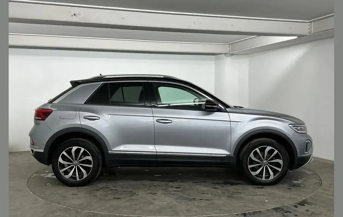 Used VW T-Roc Style 150 HP (110 kW) 2022 Silver SUV
