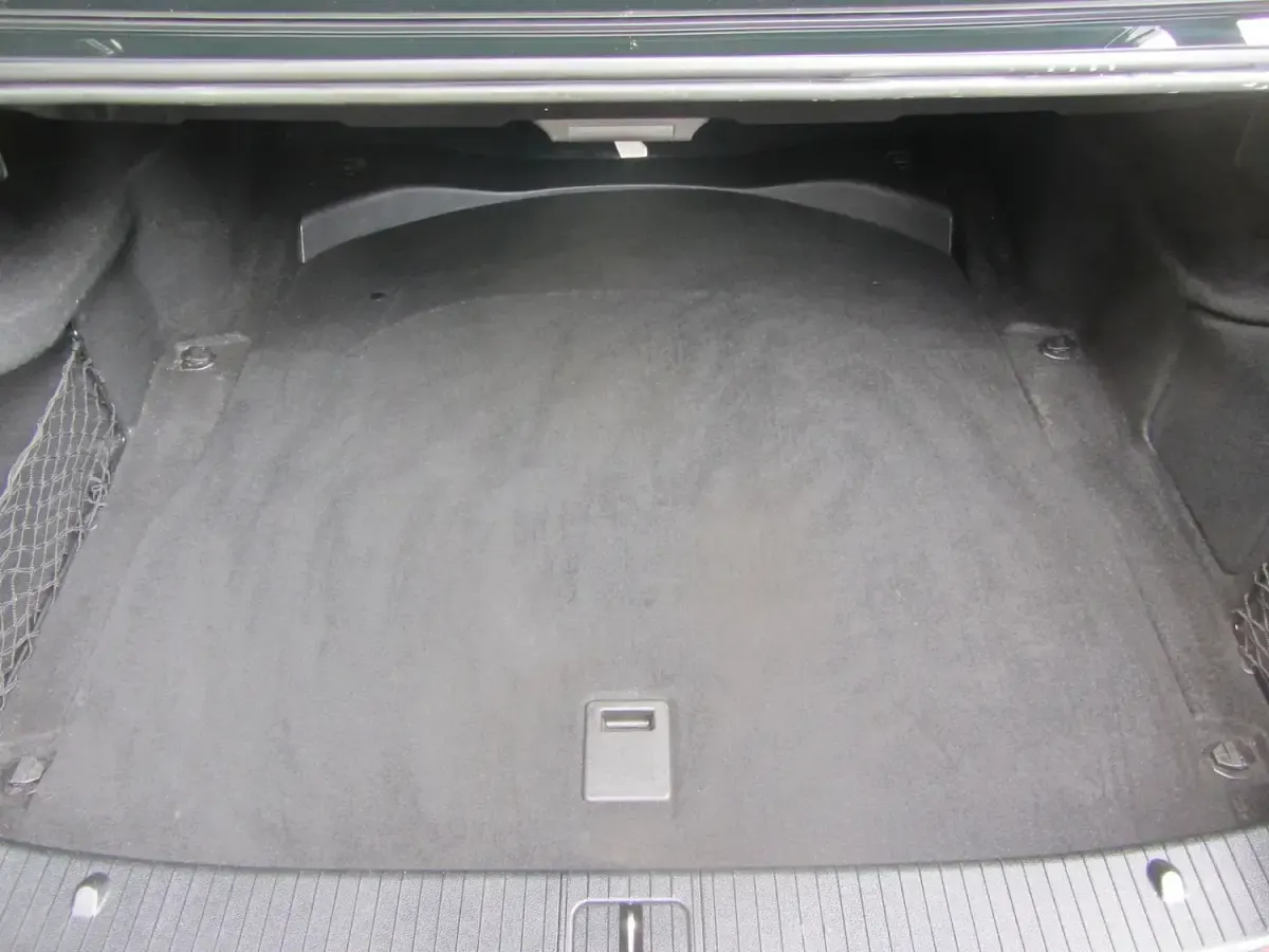 Used Mercedes E250 SE 2012 Black Sedan